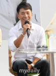 [MD포토] 제임스 카이슨 리 유창한 한국말로 인기만점
