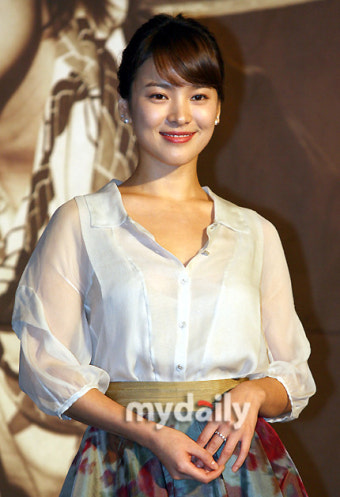 [MD포토] 송혜교의 미소 '재미있는 드라마입니다'