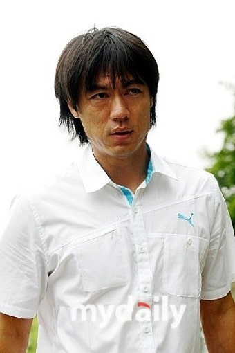 가시와 레이솔 감독 선임, 홍명보 대신 일본 국내파로 선회