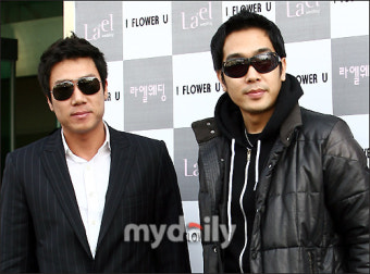 [MD포토] 이상민-고영욱, '선글라스커플 결혼식 왔어요'