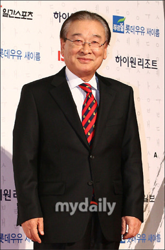 [MD포토] 이순재, '백상 시상식 왔습니다'