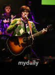 장기하와 얼굴들, 소소한 일상 노래한 감성 콘서트…500팬 성황
