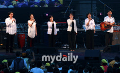 [MD포토] 노찾사 추모 콘서트 오프닝