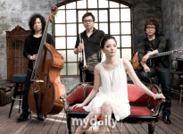 윈터플레이 단독 공연, 조안 게스트 출연