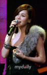 [MD포토] 아이비, 혼신을 다해 부르는 노래