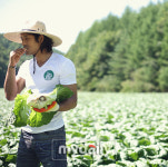 오지호, 김치 사업가로 변신…홍진경에 도전장
