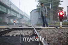 소지섭, 소지섭의 길 남춘천역 모습…화보가 따로 없네