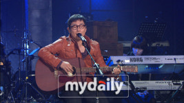 윤종신, 본능적으로 오리지널 버전 열창