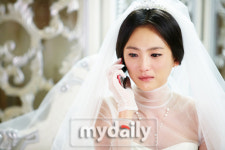 이희진, 순백의 드레스 입고 눈물 뚝뚝…왜?
