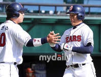 [MD포토] 김현수-김동길 오늘도 이겨보자