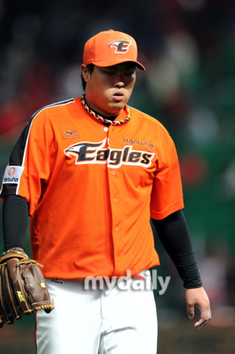 [MD포토]5이닝 5실점 류현진, '뭐가 문제일까?'