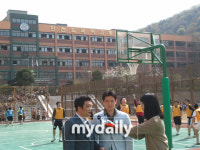 전자랜드, 인천외고 야외농구장 개장식 참석…팬사랑에 보답