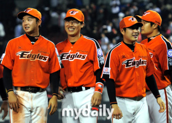 '선발 전원 안타' 한화, 두산전 4연패 탈출