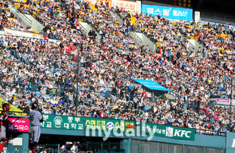 프로야구, 역대 최소 경기 400만 관중 돌파