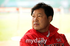 [MD포토]이만수, 오늘은 꼭 이길꺼에요