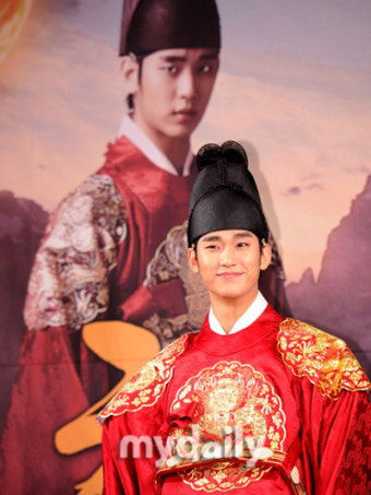 김수현, 송중기·한석규보다 '매력있는 왕' 1위 등극