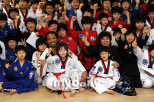 [MD포토]헨더슨 코리아 태권도 화이팅!