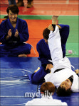[MD포토] 신화 이민우, 회심의 공격!