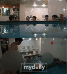 신화, 예능위해 홀딱 벗었다…단체로 목욕탕行
