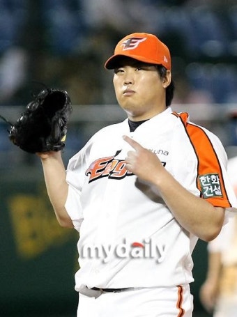 '류현진 8이닝 1실점 괴물투' 한화, 롯데에 완승