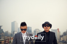 리쌍, 너에게 배운다 또 음원차트 정상