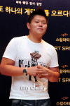 [MD포토] 슈퍼스타 K 김도현 윤택이형 축하해요