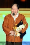 [MD포토] 가수 송창식 '보관 문화훈장 수상'