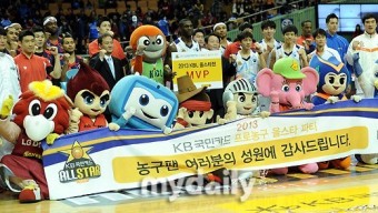 [MD포토] 화이팅 외치는 프로농구 별중의 별