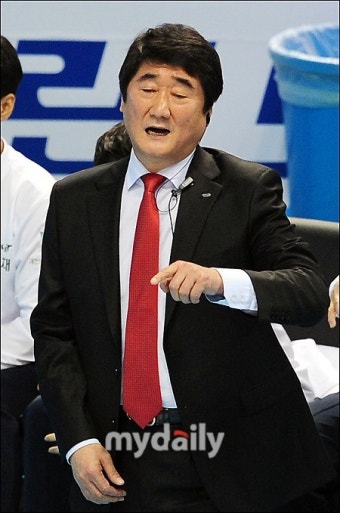 1차전 이겼지만…신치용 감독 