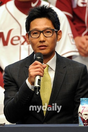 [MD포토] 넥센 염경엽 '롯데와의 대결 기대하세요'