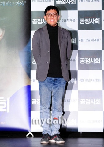 [MD포토] 이지승 감독 '공정사회로 환하게 웃습니다'