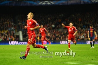 뮌헨, 바르셀로나 3-0 완파…챔피언스리그 결승행