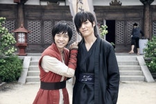 구가의서 이승기, 최진혁과 인증샷 아빠와 아들처럼?