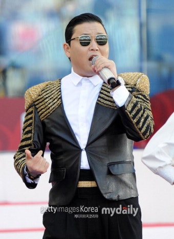 싸이, 伊 축구장서 야유받아 인종차별 논란…왜?