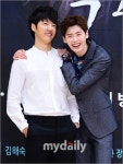 [MD포토] 이종석 상현이형가 함께라 기뻐요