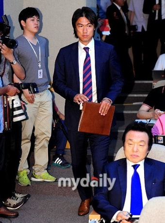 [MD포토] 홍명보 감독 '대표팀 감독으로 첫 발걸음'