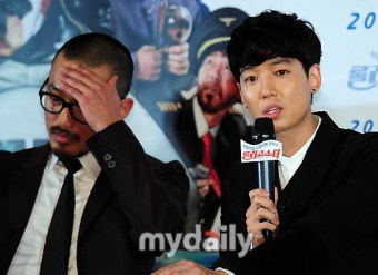 [MD포토] 정경호 '하정우 감독님이요...'