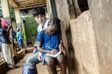 희망TV 류덕환, 황토물로 소변보고 씻고 먹고…충격이었다