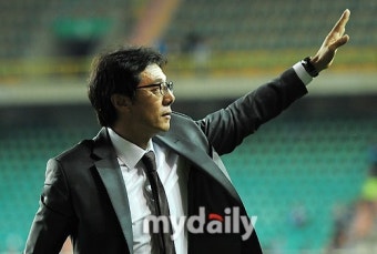 [MD포토] 황선홍 감독 '우승 이루겠습니다'