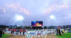 [MD포토] 화려한 축포로 시작하는 2014 프로야구 올스타전
