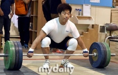 [MD포토] 사재혁 부상 후 돌아온 역도 황제