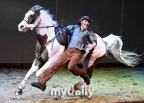 [MD포토] 카발리아 말과 함께 달리는 즐거운 공연