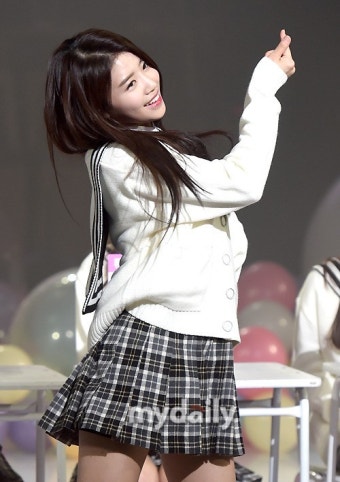[MD포토] 러블리즈, 이미주 '상큼한 안무 선보이며'