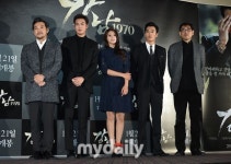 [MD포토] 화려한 비주얼의 강남1970 주역들