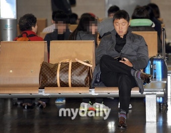 [MD포토] 배영수 '새로운 팀에서 첫 전지훈련길, 여러 생각이 드네'