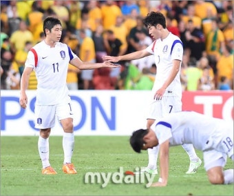 [MD포토] 한국 '호주 꺾고 조 1위 8강 진출'