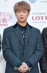 [MD포토] 비스트 윤두준 '두 손 모은 뷰티상사 대표'