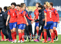 [MD포토] 여자축구대표팀 '2-0 완승하며 월드컵 준비 완료'