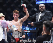 [MD포토] 환호하는 이윤준 내가 챔피언