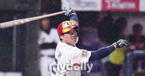 [MD포토] 김태군 깜찍한 헬멧은 올스타전용